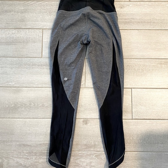 Lululemon size 4 leggings with mesh 25” - Picture 3 of 6